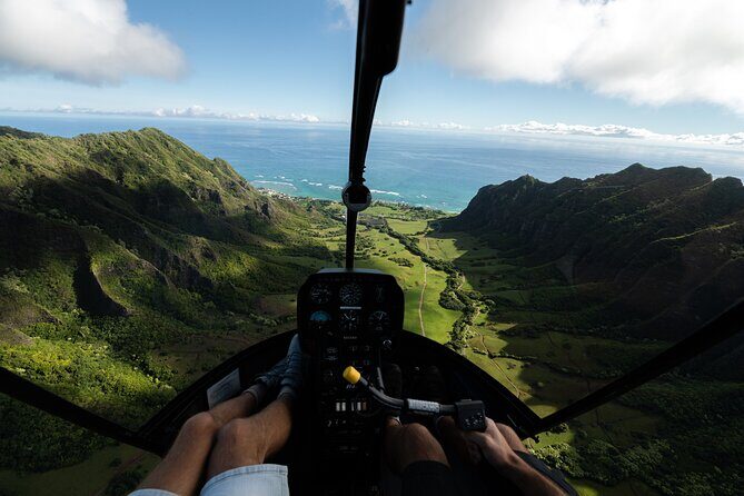 18 Minutes SHARED Helicopter Tour in Honolulu - Waikiki From the Air: Shoreline Shape and Beach Geometry