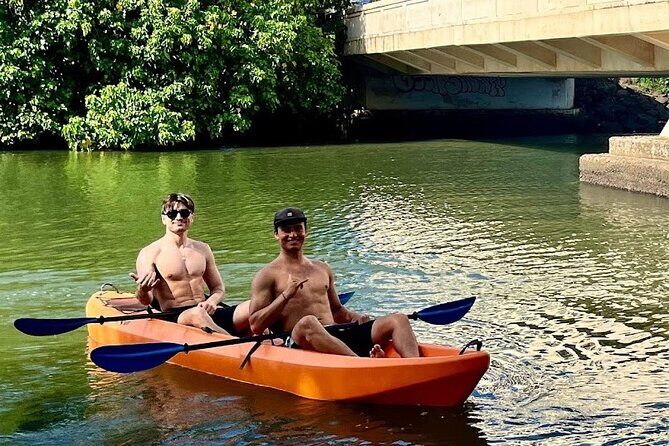2 hour tandem kayak rental at our private launch area in Hale'iwa - Heading toward the calm bay: lounging and a possible dip