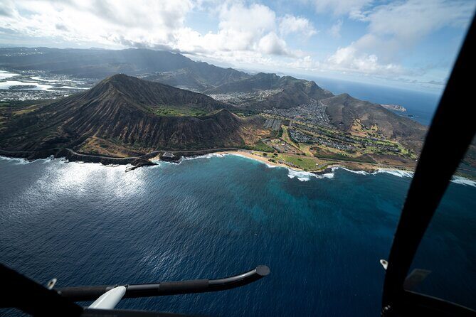 30 Minutes SHARED Helicopter Tour in Honolulu - Pilot names you might hear, and how to get the best out of the commentary