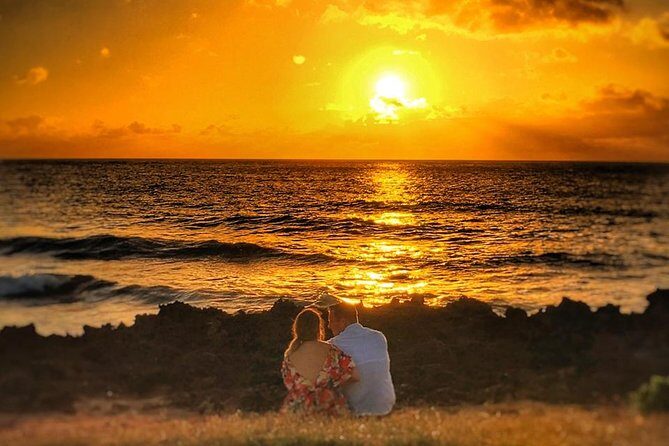 5 Hour Romantic Hawaii Jeep Tour - What’s included: drinks, snacks, and a guide who helps with photos
