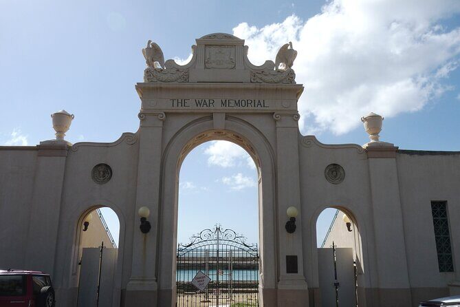 Afternoon Honolulu City Tour - Iolani Palace: The Only Royal Palace in the United States