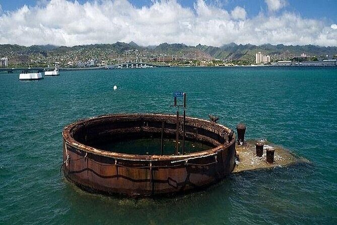 Arizona Memorial Pearl Harbor and Honolulu City Tour from Maui - Boarding the USS Arizona Memorial: The Quiet, Open-Air Experience