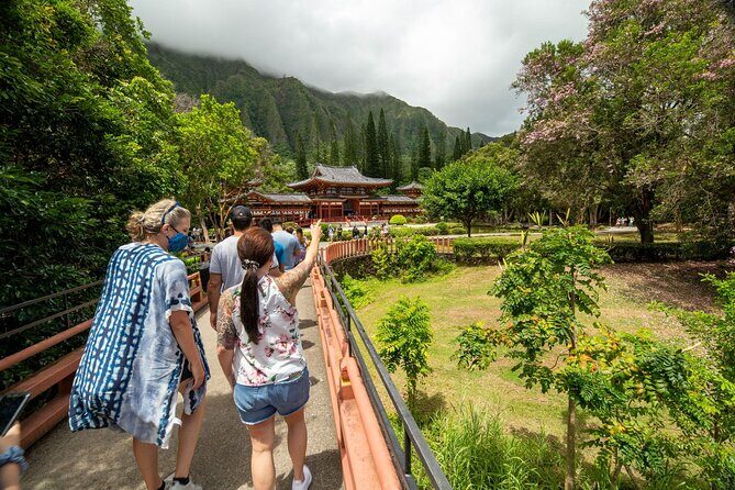 Best Of Oahu: Grand Circle Island Small Group Tour From Waikiki - Hukilau Marketplace Lunch and Shopping: Choose Your Own Style