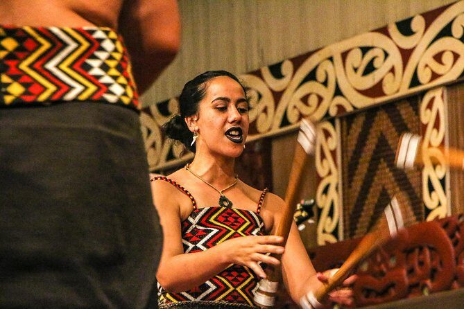 Best of Oahu: Pearl Harbor, Arizona Memorial and the Polynesian Cultural Center - Guides and group size: why this tour feels personal when it’s working