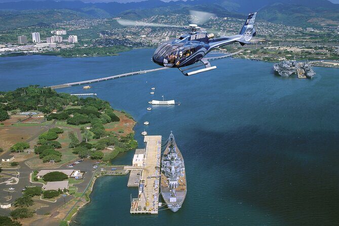 Blue Skies of Oahu Helicopter Tour - Honolulu to Diamond Head: Waikiki, city scale, and the view of Lē’ahi