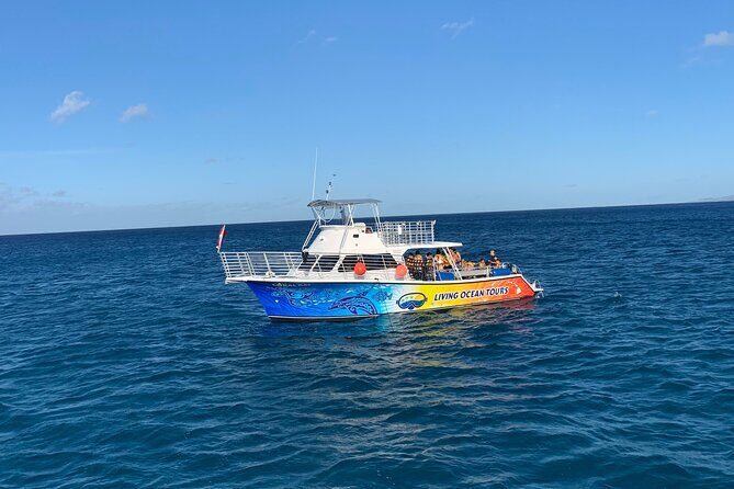 BYOB Sunset Cruise off the Waikiki Coast - Extras You Might Notice: Music, Stories, and Photo Help