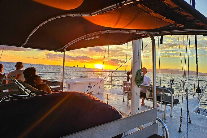BYOB Waikiki Sunset Swim and Diamond Head Sailing - Diamond Head, Music, and the Relaxed Pace of a Small Group