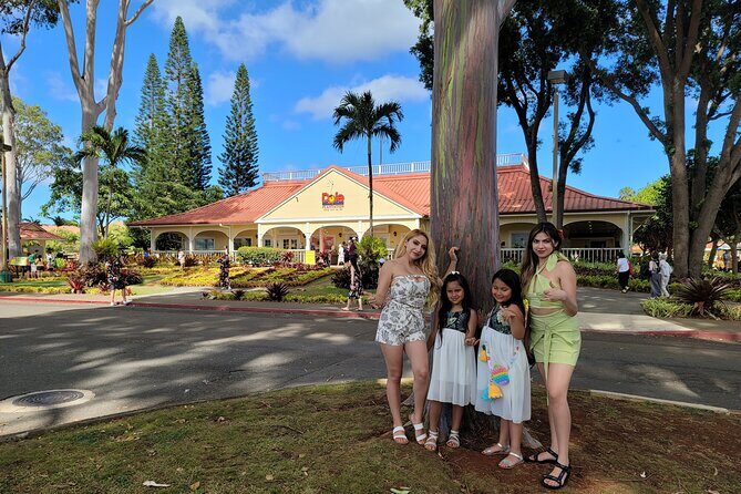 Byodo In Temple, Waimea Botanical Garden-Waterfall: Includes Fees - Pickup, Bus Comfort, and the 7:00am-to-4:30pm Rhythm