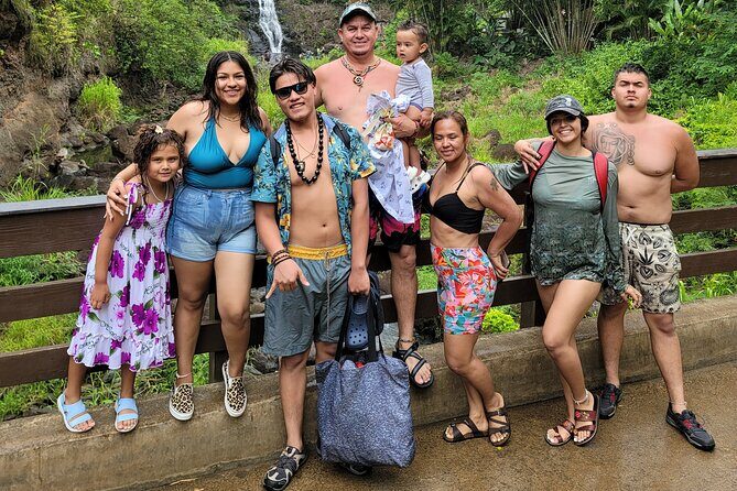 Byodo Temple and Waimea Botanical Garden Tour - New Hawaii’s Treasures and Tropical Farms: shopping stops that fit the schedule