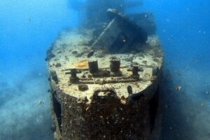 Certified Diver: 2-Tank Deep Wreck and Shallow Reef Dive Off Oahu - The crew quality is the real differentiator: PADI pros who keep you calm
