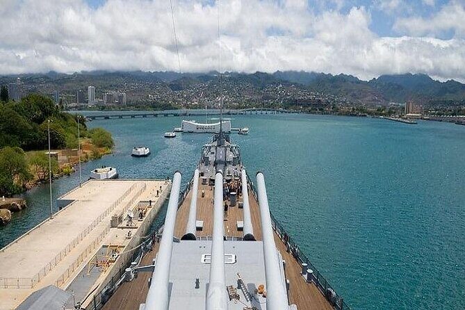 Complete Pearl Harbor Experience Tour Departing Kauai - Iolani Palace, Aliʻiōlani Hale, and Kawaiahaʻo Church in one tight city circuit