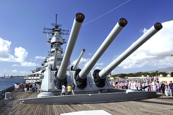 Deluxe Arizona Memorial and USS Missouri Battleship Tour - Why the Arizona Memorial + USS Missouri Combo Works So Well