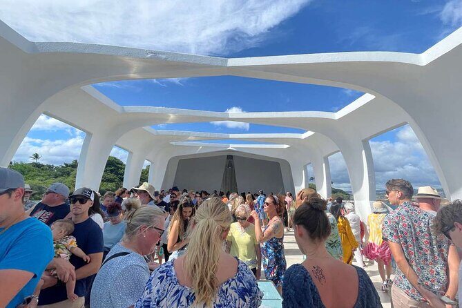 Deluxe Pearl Harbor USS Arizona Memorial and Honolulu City Tour - Price and logistics: the $47.02 question you should ask first