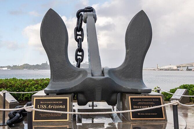 Deluxe Pearl Harbor USS Arizona Memorial and Honolulu City Tour - Honolulu drive-by: what you actually see (and what you don’t)