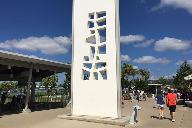 Deluxe Pearl Harbor USS Arizona Memorial and Honolulu City Tour - Getting picked up (and why you’ll want to travel light)