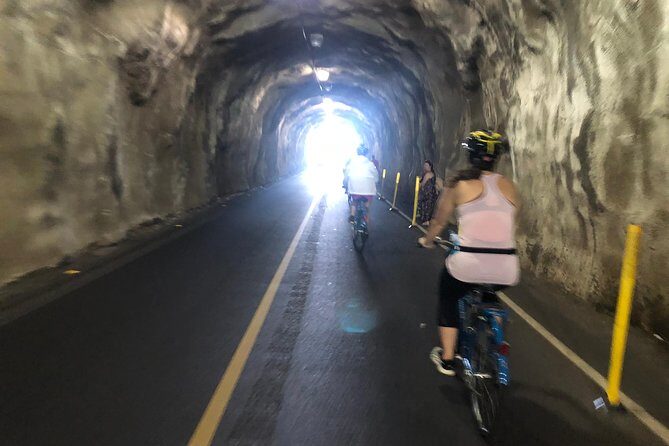 Diamond Head Bike to Hike and Local Lunch - Why biking to Diamond Head makes the whole day feel more real