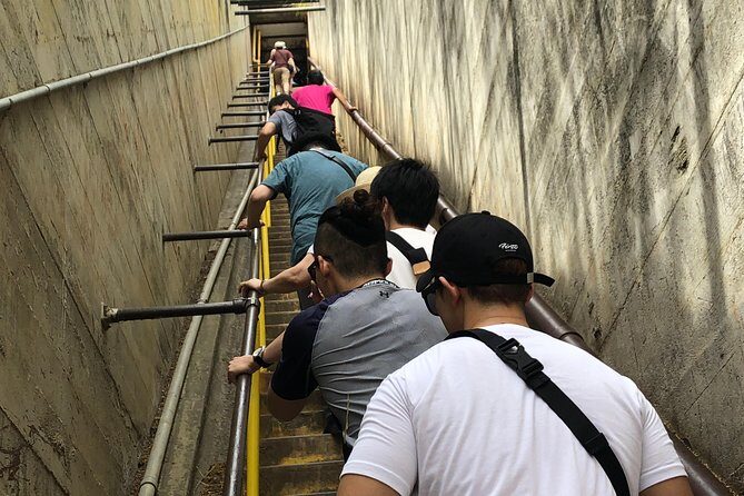 Diamond Head Bike to Hike and Local Lunch - Diamond Head State Monument: Amphibious history, tunnel entry, and the hike up