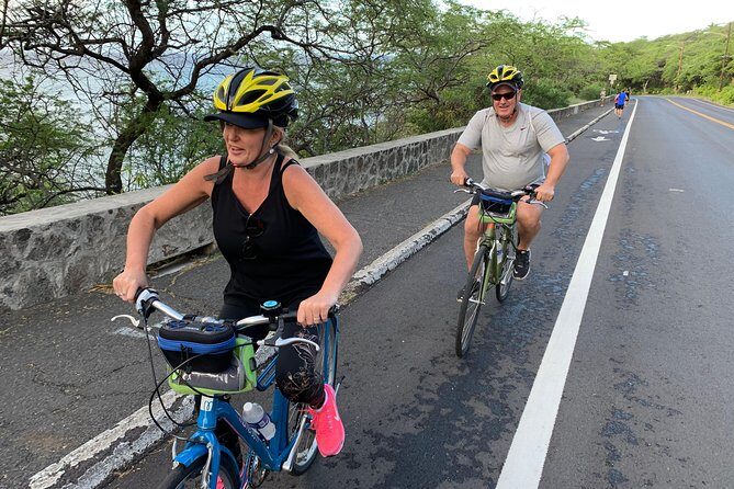 Diamond Head Bike to Hike and Local Lunch - Getting started at Kuhio Beach: 7:00 am with a guide in control