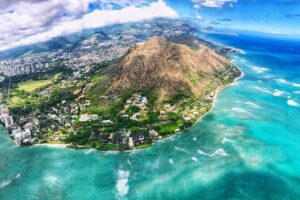 Diamond Head Hiking and Oahu Island Experience feat. North Shore - Tropical Farms macadamia samples: the best snack stop on the route