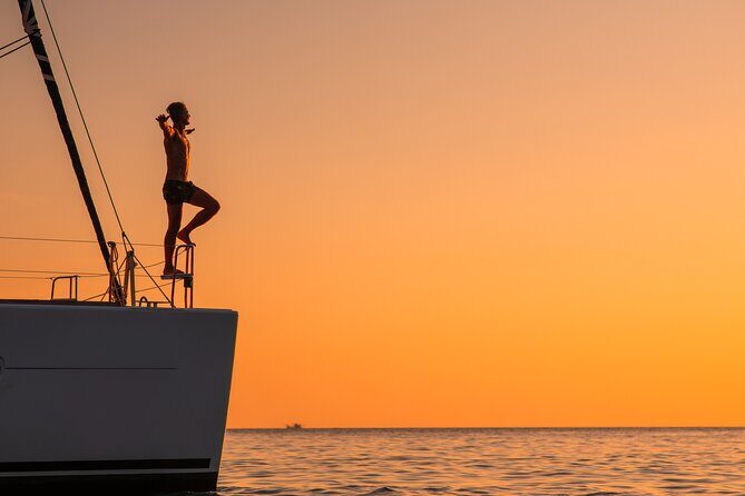 Diamond Head Sunset Sail - Comfort for Couples, Friends, and Families (Up to 12)