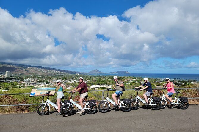 Electric Bike Ride & Diamond Head Hike Tour - The ocean-side beach park pause