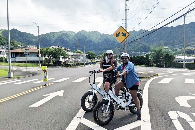 Electric Bike Ride & Manoa Falls Hike Tour - The 4-hour plan: from Waikiki practice to Manoa Falls and back again