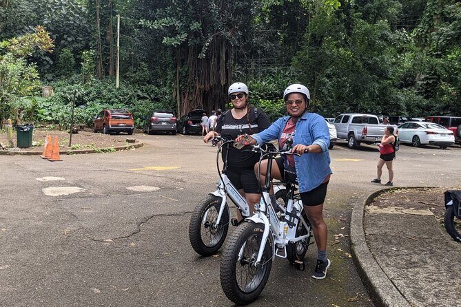 Electric Bike Ride & Manoa Falls Hike Tour - The ride into Manoa: how the e-bike makes Honolulu traffic feel doable