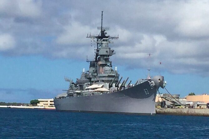 Family-friendly Pearl Harbor and Honolulu Downtown with private transportation - Pearl Harbor plus Honolulu in one tight private outing
