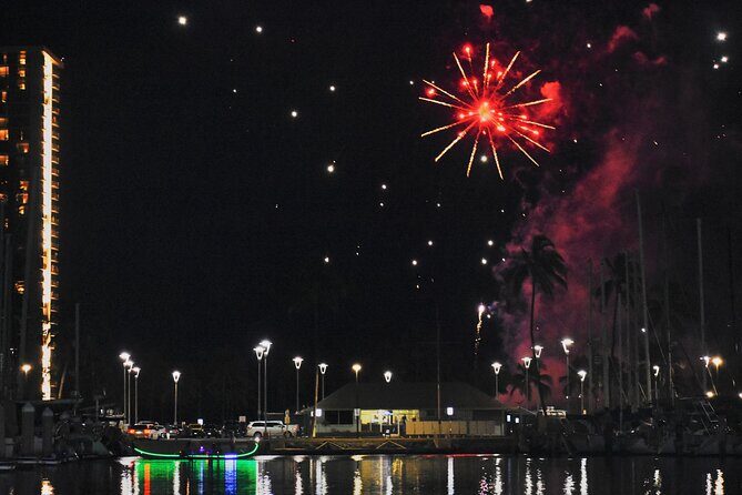 Fireworks Waikiki Gondola Cruise -lots of fun- - The Trolley and Hotel Sightseeing After the Gondola