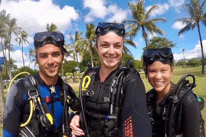 First-Time Scuba Diving in Honolulu + Free Videos - From waist-deep to about 15 feet: how the training actually unfolds