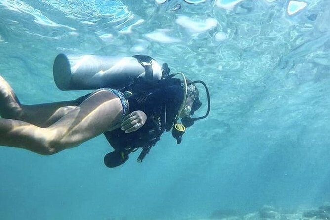 First-Time Scuba Diving in Honolulu + Free Videos - The GoPro video and photos you take home