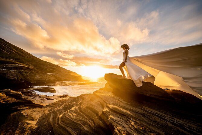 Flying Dress Photoshoot on Oahu - The 90-Minute Photoshoot: Wind, Motion, and Pro-Level Direction