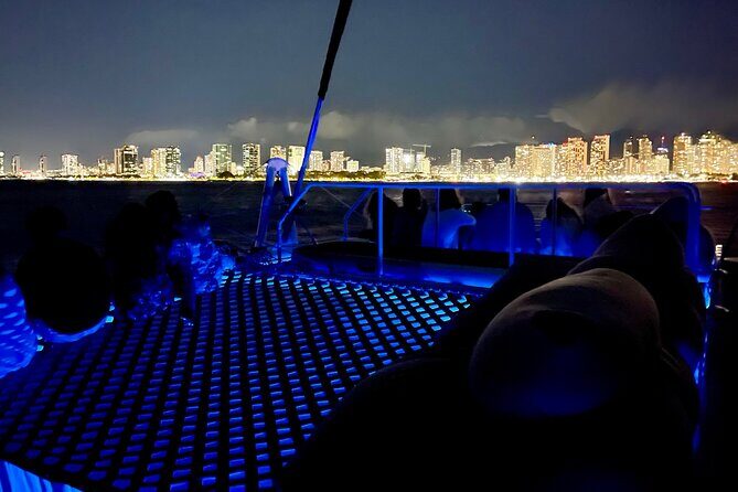 Friday Night Firework Cruise in Waikiki - A 7:30 pm Waikiki plan that’s easy to fit in