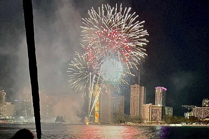 Friday Night Firework Cruise in Waikiki - Who this Waikiki fireworks cruise is best for