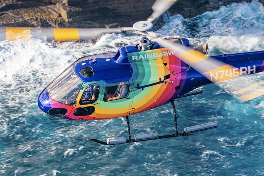 From Honolulu: Oahu 60min Helicopter Tour with Doors Off/On - Waikiki from the air: the first big “wow” moment