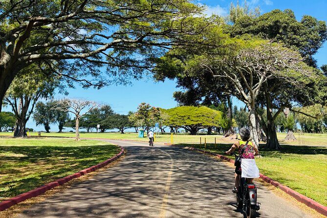 Guided E-Bike Tour in North Shore - Stop 1: Haleiwa Town Center, plantation-style buildings and local shops