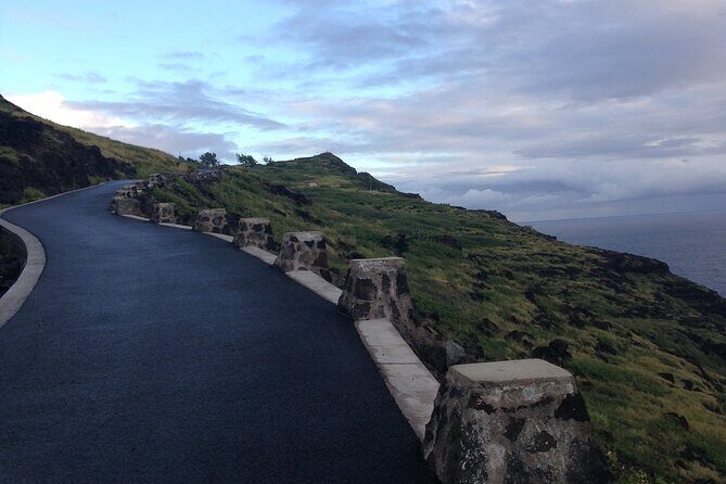 Half-Day Hiking Tour to Diamond Head and Makapuu Lighthouse - Between the Two Hikes: Why the Shuttle Matters