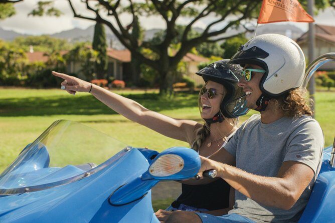 Hawaiian Style Scoot Coupe Rental for the Day - Comfort Reality Check: Small Size, Loud Engine, Limited Storage