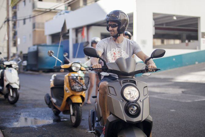 Hawaiian Style Scooter Ride around O'ahu for the Day - Diamond Head, Hanauma, Waimanalo, and Lanikai: a windward classics day