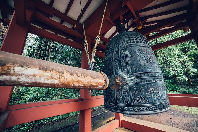 Hidden Gems of Oahu Circle Island Tour with Byodo-In Temple - Chinaman’s Hat and the North Shore drive: built for photos