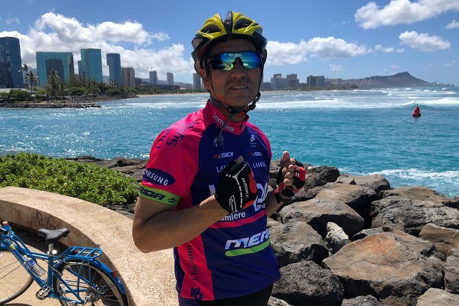 Historical Honolulu Bike Tour - Kaka’ako murals, Magic Island, and the coastal parks that explain the city’s shape