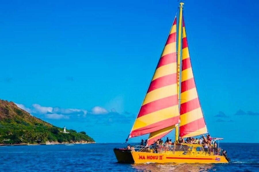 Honolulu: 1-Hour Friday Night Fireworks Cruise with Drinks - Unlimited drinks: what’s included and how it changes the vibe