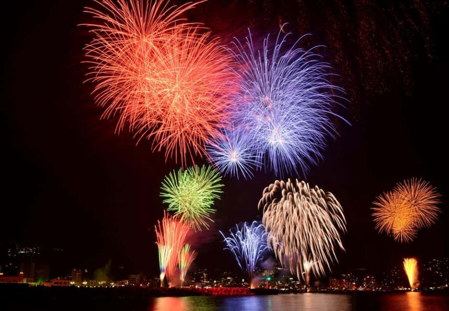 Honolulu: Friday Night Fireworks Cruise with Music - The One-Hour Cruise Flow: Views, Music, Then Fireworks