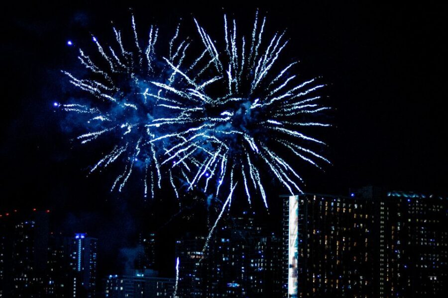 Honolulu: Friday Night Fireworks Cruise with Music - Wildlife Spotting in Whale Season (Dec–Mar)