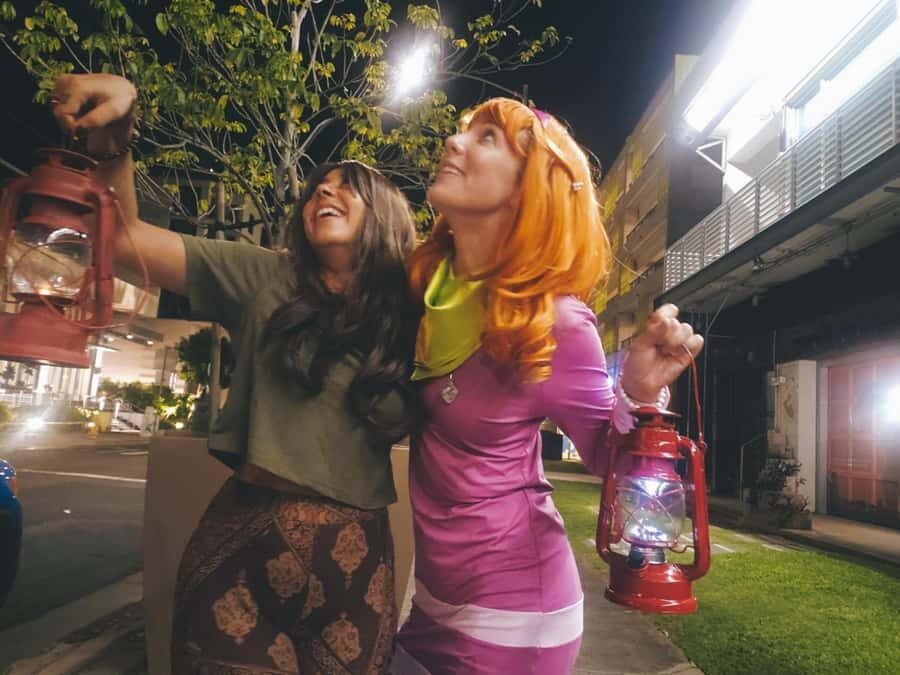 Honolulu Haunts: Ghosts and Spirits Walking Tour - The basic idea: a 7 PM ghost walk that stays grounded in place