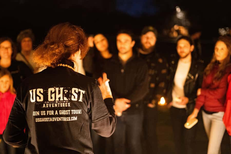 Honolulu Haunts: Ghosts and Spirits Walking Tour - Price and value: $27 for a guided night walk that mixes history and lore