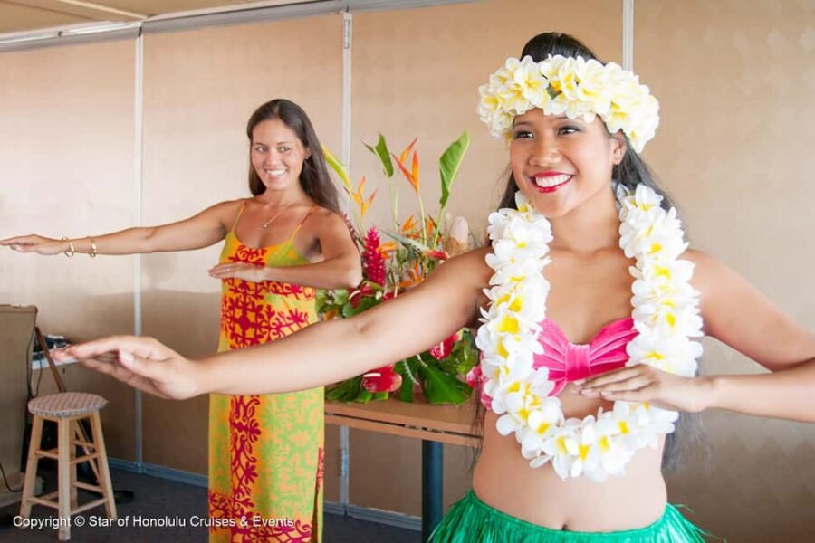 Honolulu: Pacific Star Sunset Buffet and Show - Key highlights you’ll actually care about