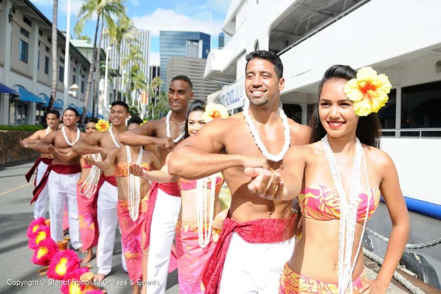 Honolulu: Pacific Star Sunset Buffet and Show - The vibe: buffet, Mai Tai, and a sunset cruise with real stage energy
