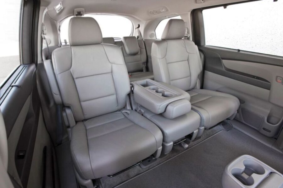 Honolulu: Private Airport Transfer with Arrival Lei Greeting - Orchid lei greeting: the most Hawaiian part lasts less than a minute