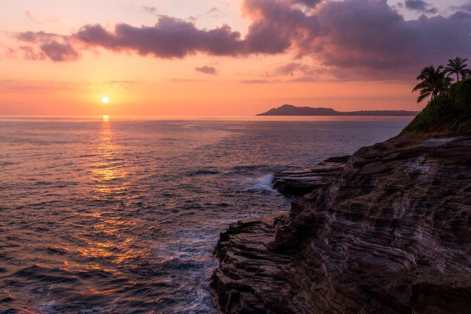 Honolulu Sea-Cliff with Sunset Photo Adventure - How the photographer guide improves your results (even with a phone)